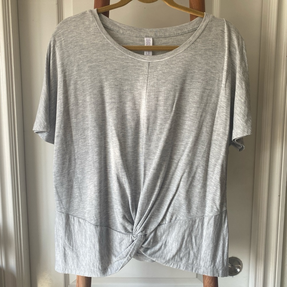 Light grey/oatmeal crisscross top
